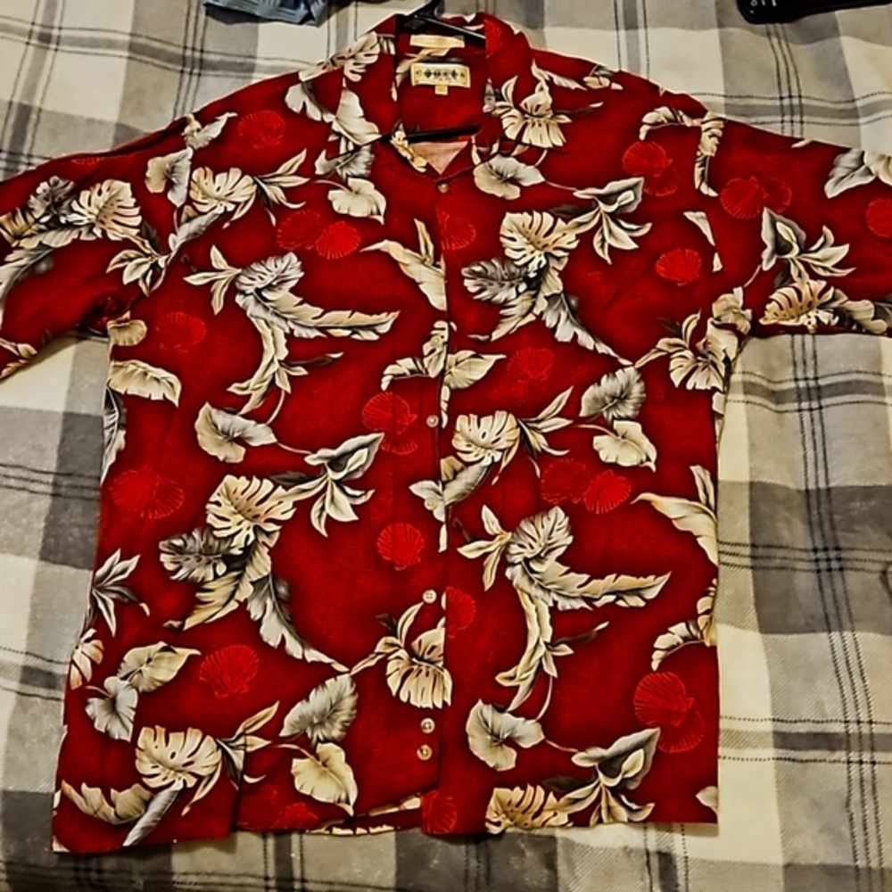 Hawaiian  shirt